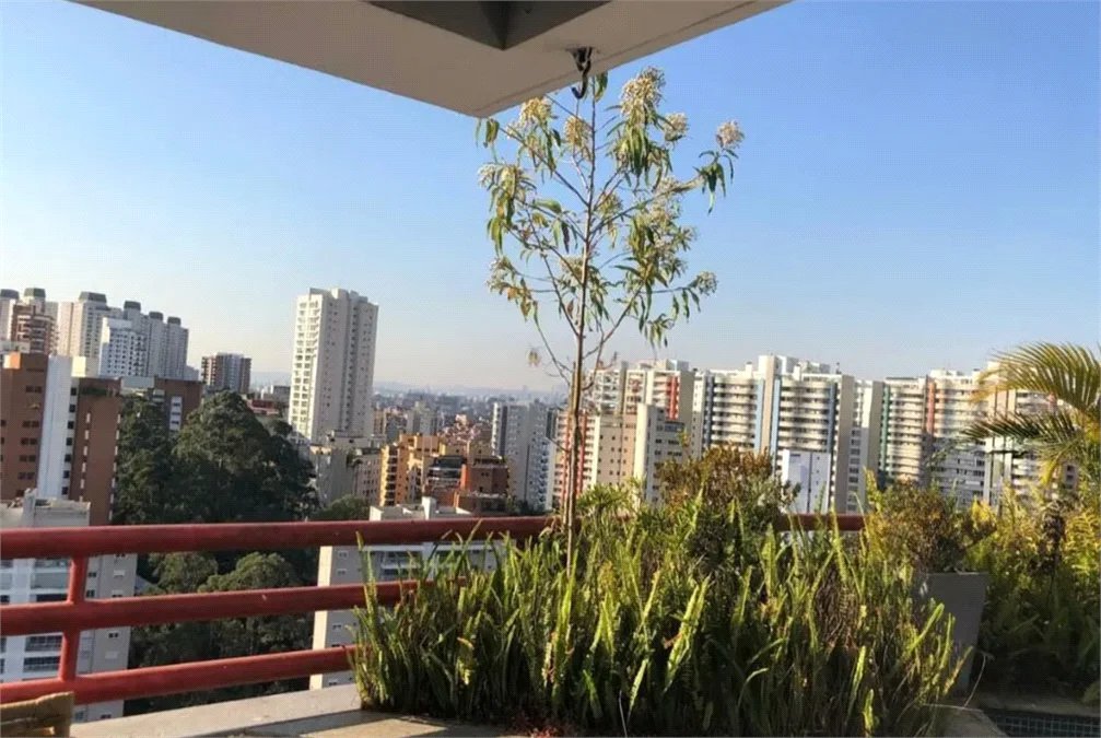 Cobertura à venda com 3 suítes em Vila Andrade, São Paulo, SP