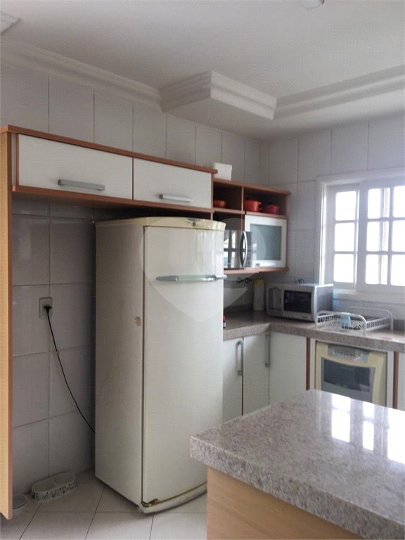 Sobrado à venda com 4 quartos, sendo 1 suíte, em Tremembé, São Paulo, SP