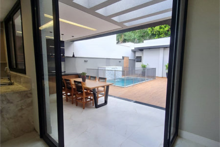 Casa à venda com 3 suítes no condomínio Residencial Duas Marias, Indaiatuba - SP