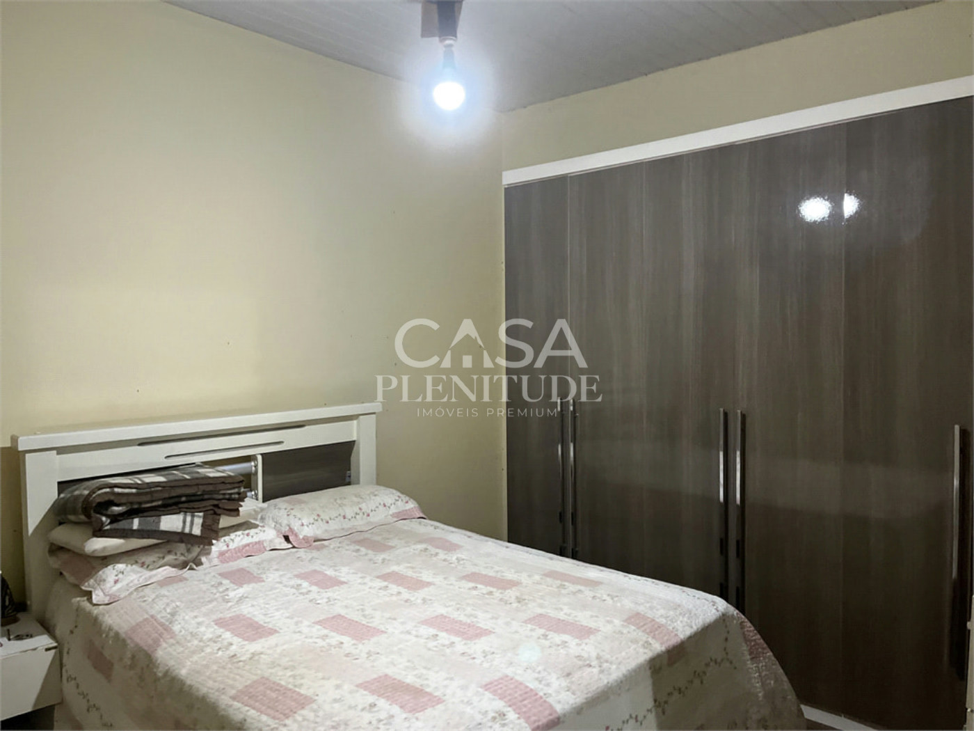 Casa Térrea à venda com 4 quartos, sendo 1 suíte,  em Vossoroca, Votorantim, SP