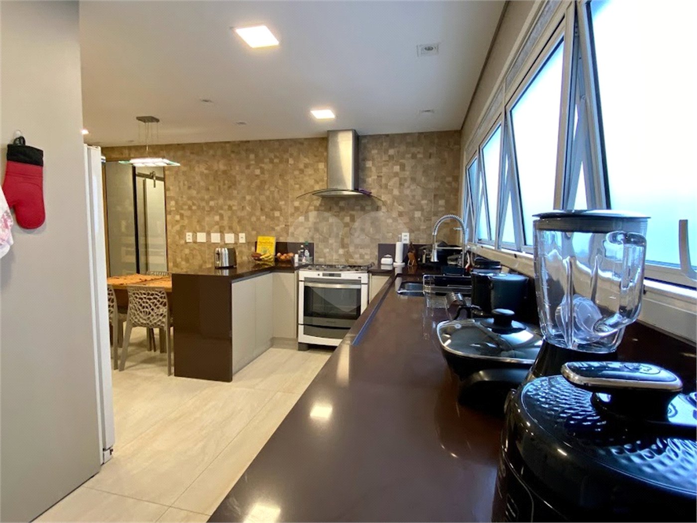 Apartamento à venda com 3 suítes em Vila Suzana, São Paulo, SP