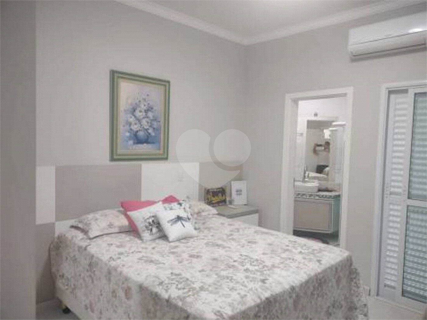 Casa à venda com 4 suítes no condomínio Jardim dos Lagos, Indaiatuba - SP