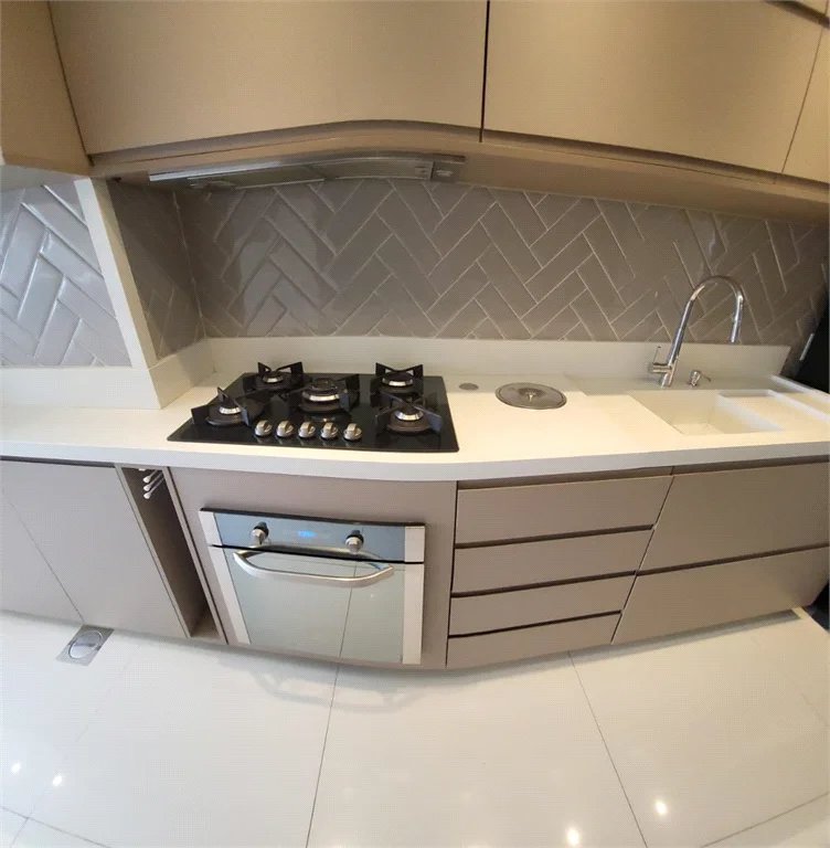Apartamento à venda com 3 quartos, sendo 1 suíte,  em Jardim Vazani, São Paulo, SP
