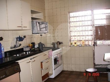 Sobrado à venda com 5 quartos, sendo 3 suítes,  em Vila Irmãos Arnoni, São Paulo, SP