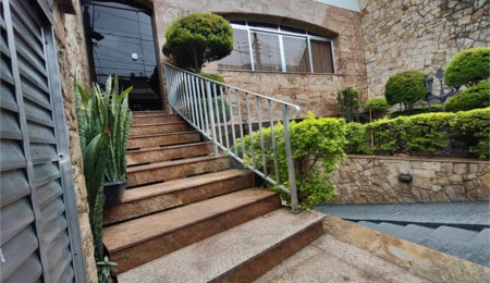 Casa à venda com 3 quartos, sendo 1 suíte,  no condomínio Vila Paiva, São Paulo - SP