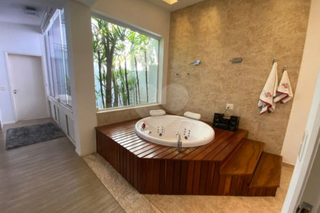 Casa à venda com 4 suítes em Vila Oliveira, Mogi das Cruzes, SP