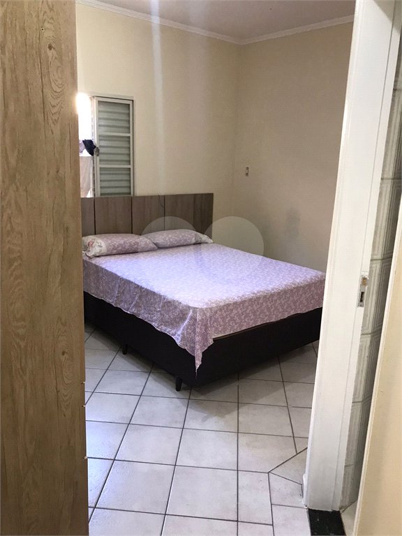 Casa à venda com 3 quartos, sendo 1 suíte, em Jardim Karolyne, Votorantim, SP