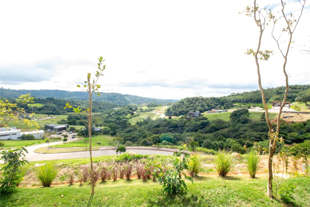 Casa à venda com 5 quartos, sendo 4 suítes, em Vila Darcy Penteado (mailasqui), São Roque, SP