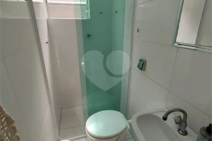Casa à venda com 2 quartos, sendo 1 suíte, em Parque Maria Domitila, São Paulo, SP
