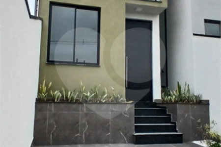 Casa à venda com 2 suítes em Vila Brasileira, Mogi das Cruzes, SP