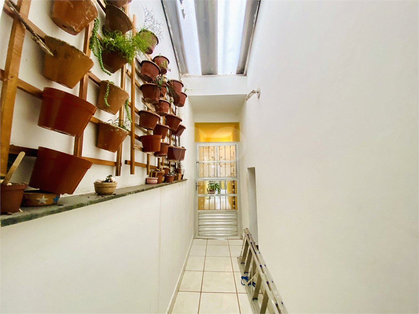 Sobrado à venda com 4 quartos, sendo 1 suíte, em Vila Gilda, Santo André, SP
