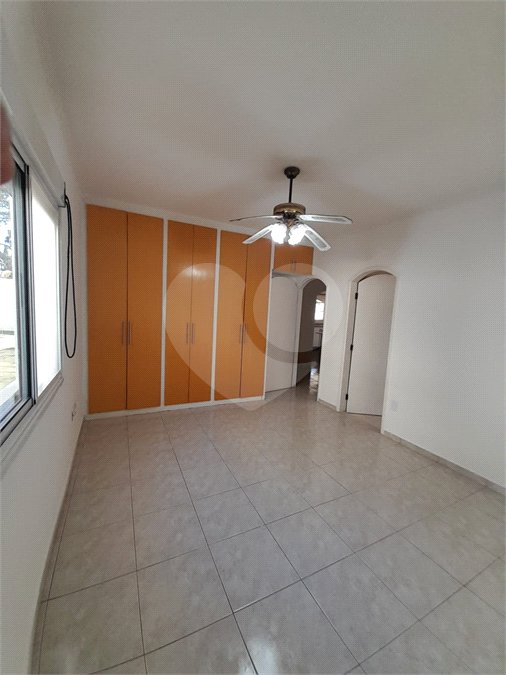 Casa à venda com 5 quartos, sendo 3 suítes,  no condomínio Estância Marambaia, Vinhedo - SP