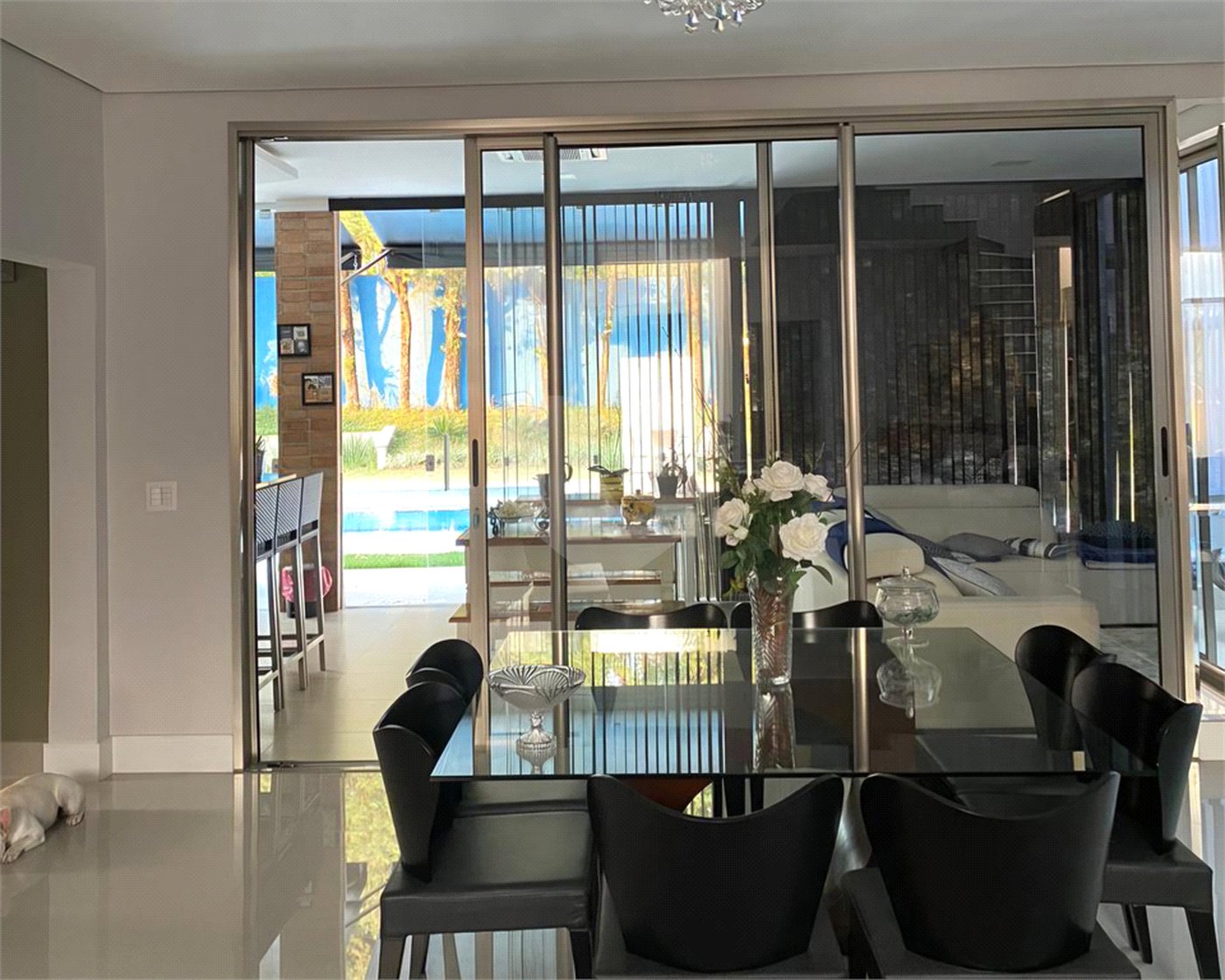 Casa à venda com 4 suítes no condomínio Vivendas do Lago, Sorocaba - SP