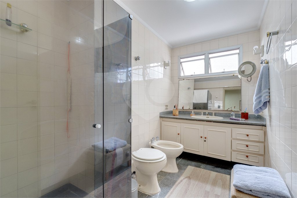 Apartamento à venda com 4 quartos, sendo 1 suíte,  em Chácara Santo Antônio, São Paulo, SP