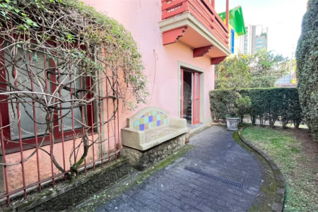 Sobrado à venda ou para alugar com 6 quartos, sendo 1 suíte, em Vila Mariana, São Paulo, SP