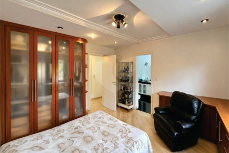 Casa á venda – Granja Viana