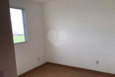 Apartamento no condomínio Monte Berlim