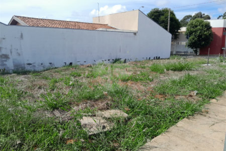 Terreno para venda no Parque dos Flamboyant em São Carlos.