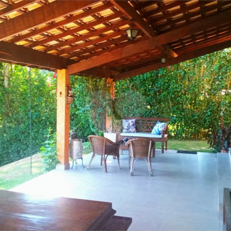 Casa à venda com 3 suítes no condomínio Vale da Santa Fé, Vinhedo - SP