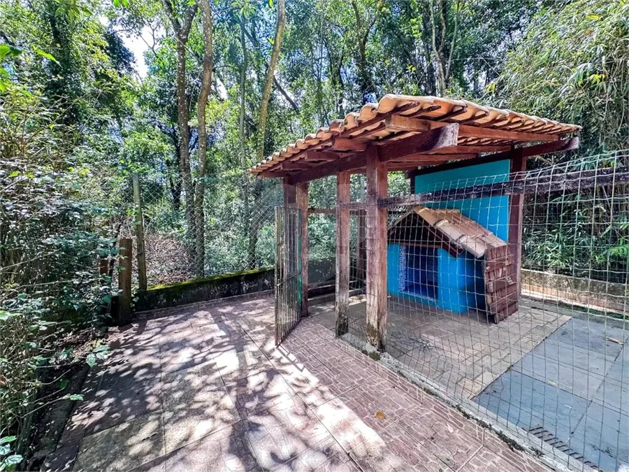 Casa á venda em condominio em Caieiras SP