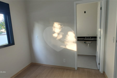 Casa à venda com 3 suítes no condomínio Reserva Ybyra, Atibaia - SP
