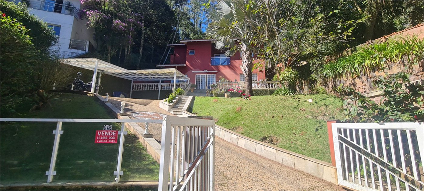 Casa à venda com 3 suítes no condomínio Parque Imperial da Cantareira, Mairiporã - SP