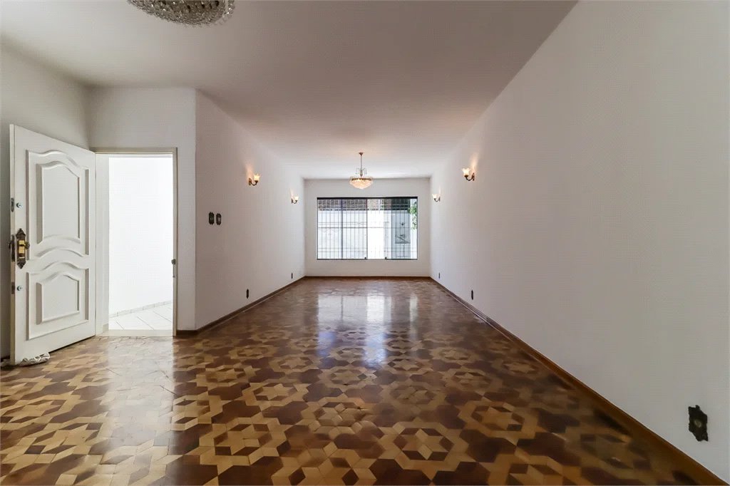 Casa à venda com 3 quartos, sendo 1 suíte, em Brooklin Paulista, São Paulo, SP