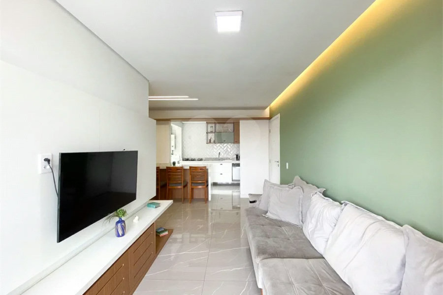Apartamento à venda com 3 quartos, sendo 1 suíte,  em Vila Paiva, São Paulo, SP
