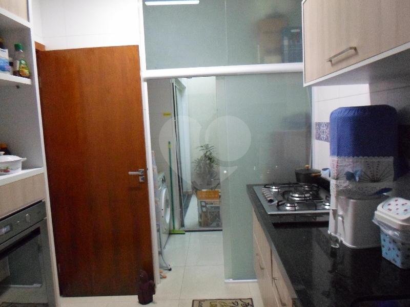 Casa à venda com 3 quartos, sendo 1 suíte,  no condomínio Fernandes, São Paulo - SP