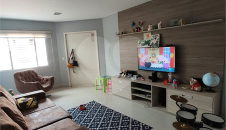 Casa à venda com 3 quartos, sendo 1 suíte,  em Vila Suissa, Mogi das Cruzes, SP