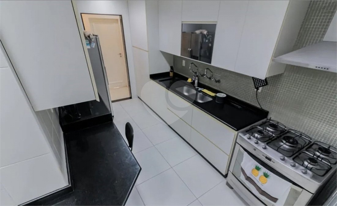 Apartamento à venda com 4 quartos, sendo 1 suíte,  em Copacabana, Rio de Janeiro, RJ