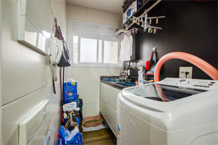 Apartamento à venda com 2 quartos, sendo 1 suíte,  em Jardim das Acácias, São Paulo, SP