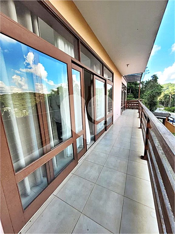 Casa à venda ou para alugar com 7 quartos, sendo 5 suítes, no condomínio Sausalito, Mairiporã - SP