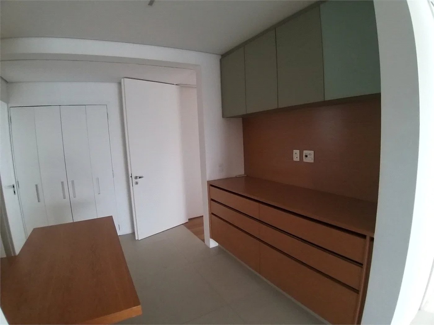 Apartamento à venda ou para alugar com 3 suítes em Pinheiros, São Paulo, SP