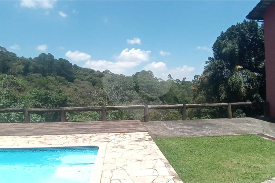 Casa à venda com 5 quartos, sendo 1 suíte, em Roseira, Mairiporã, SP