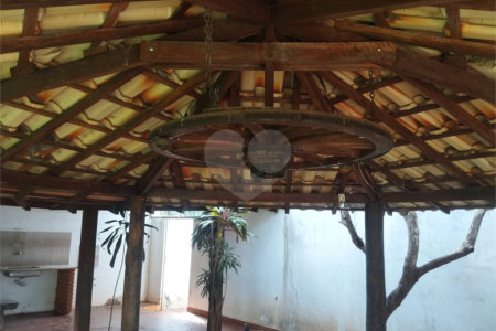 Casa à venda com 5 quartos, sendo 3 suítes, em Vila Sedenho, Araraquara, SP
