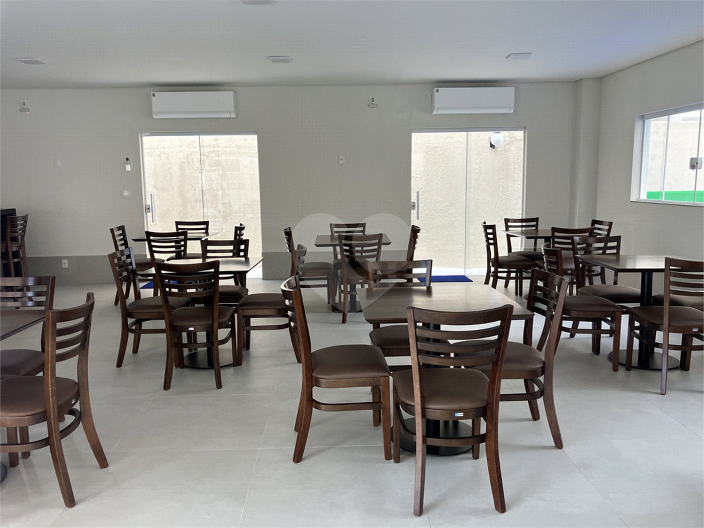 Apartamento à venda com 3 quartos, sendo 1 suíte,  em Parque Campolim, Sorocaba, SP