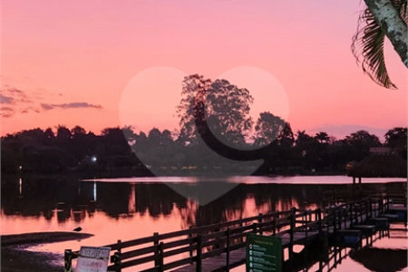Casa à venda com 4 suítes no condomínio Vivendas do Lago, Sorocaba - SP