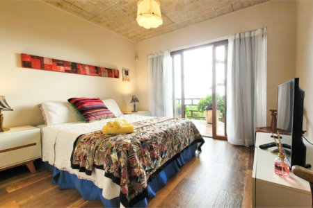 Casa à venda com 5 quartos, sendo 4 suítes,  em Albatroz, Armação dos Búzios, RJ