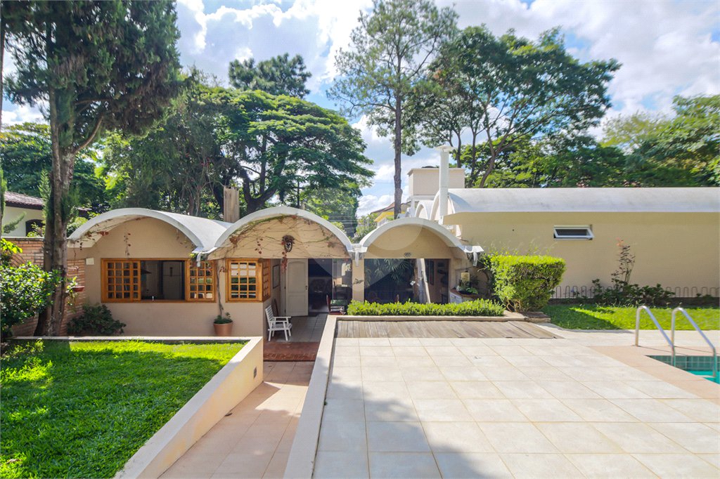 Casa à venda com 4 quartos, sendo 1 suíte,  em Interlagos, São Paulo, SP