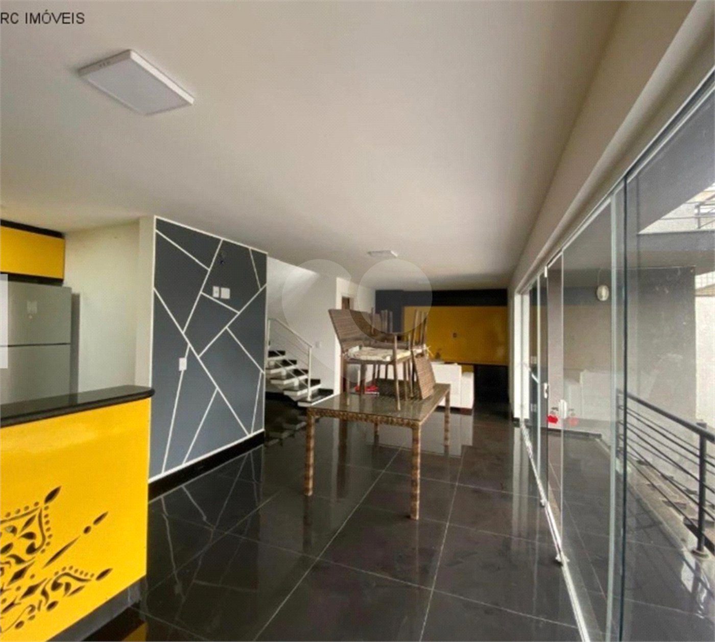 Casa para alugar com 5 quartos, sendo 3 suítes,  em Vila Oliveira, Mogi das Cruzes, SP