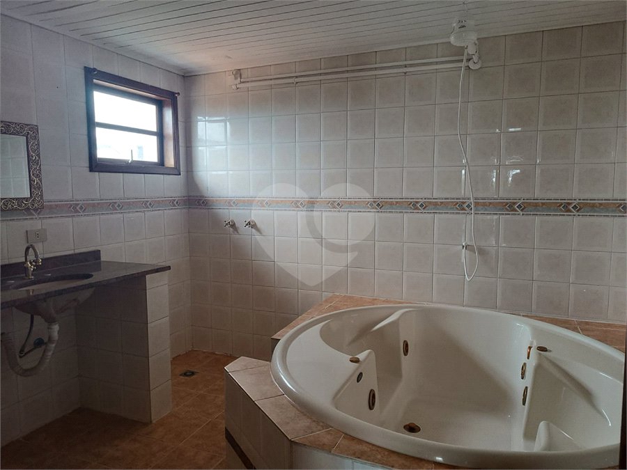 Sobrado para alugar com 3 quartos, sendo 1 suíte, em Roseira, Mairiporã, SP
