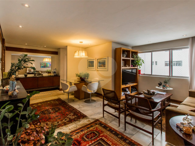 Apartamento à venda com 3 quartos, sendo 1 suíte,  em Santo Amaro, São Paulo, SP