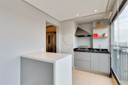 Apartamento à venda com 2 suítes em Santo Amaro, São Paulo, SP