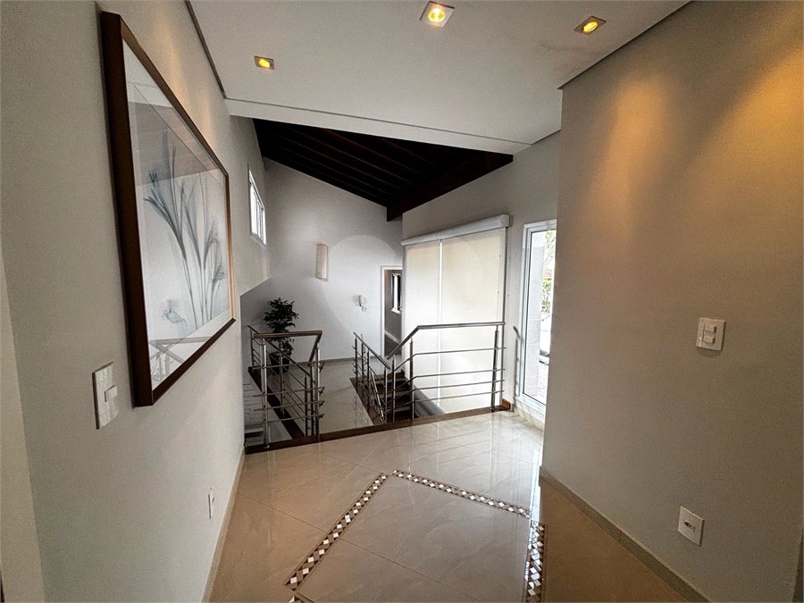 Casa à venda com 4 quartos, sendo 3 suítes,  em Vila Oliveira, Mogi das Cruzes, SP