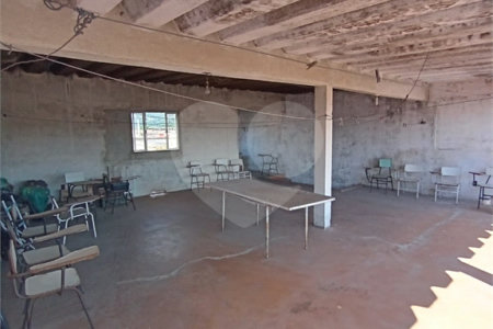 Casa à venda com 4 quartos em Campo Grande, Rio de Janeiro, RJ