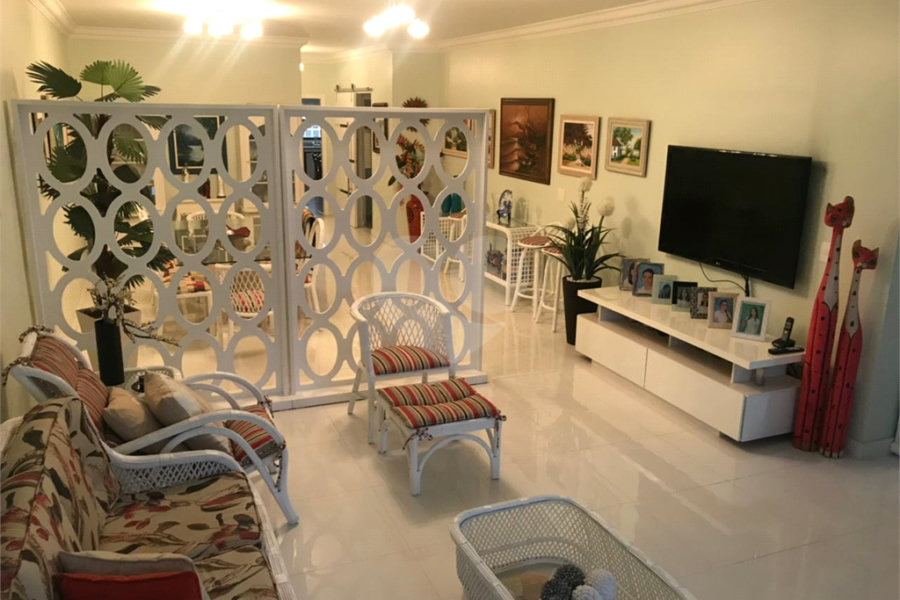 Apartamento à venda com 3 suítes em Enseada, Guarujá, SP