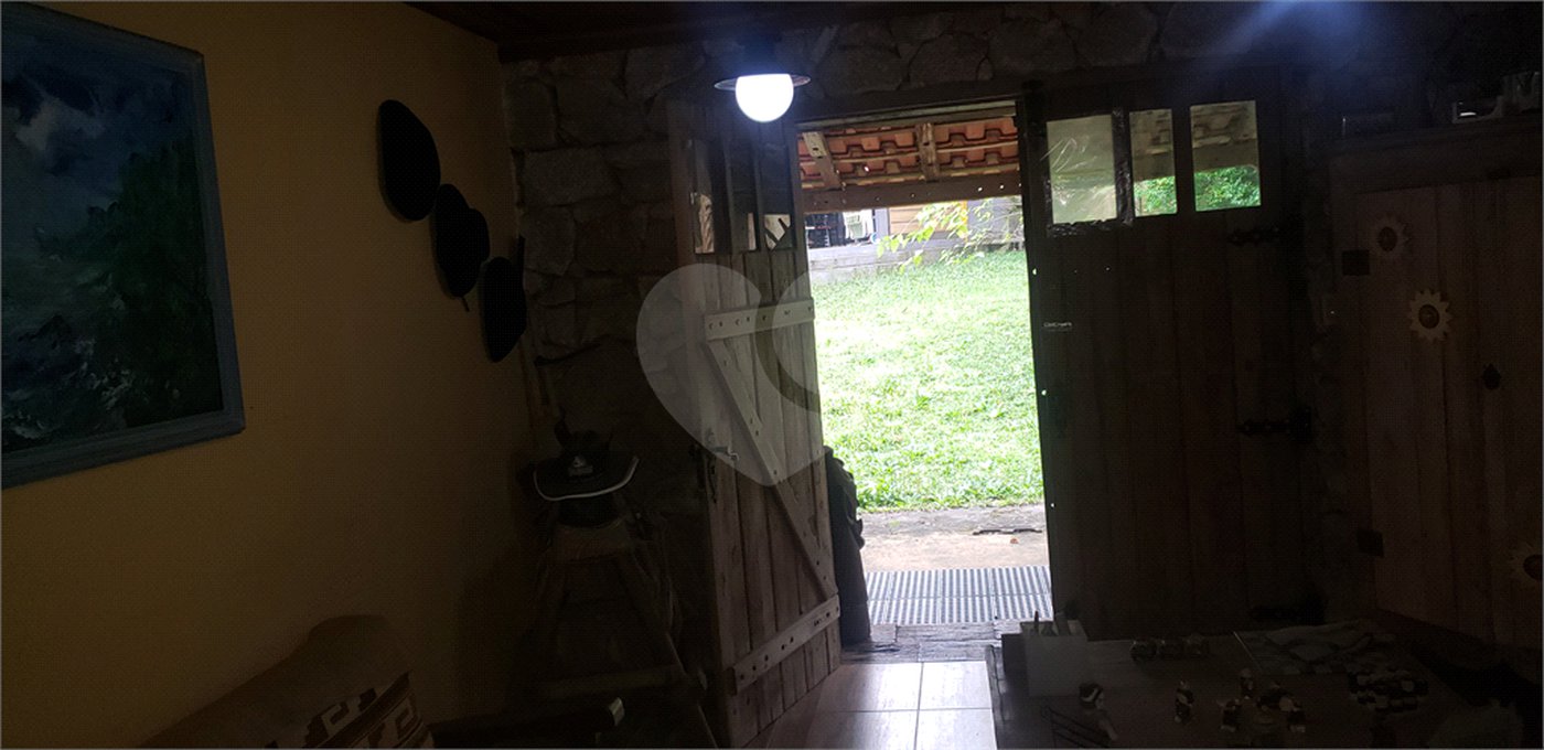 Casa à venda com 4 quartos, sendo 1 suíte, em Serra da Cantareira, Mairiporã, SP