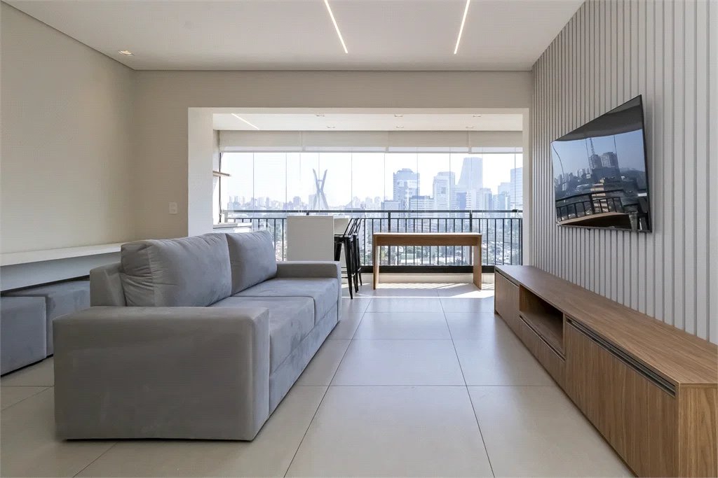 Apartamento à venda com 1 quarto em Vila Cordeiro, São Paulo, SP
