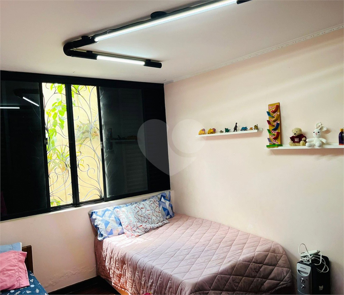 Casa à venda com 3 quartos, sendo 1 suíte,  em Jardim Eltonville, Sorocaba, SP
